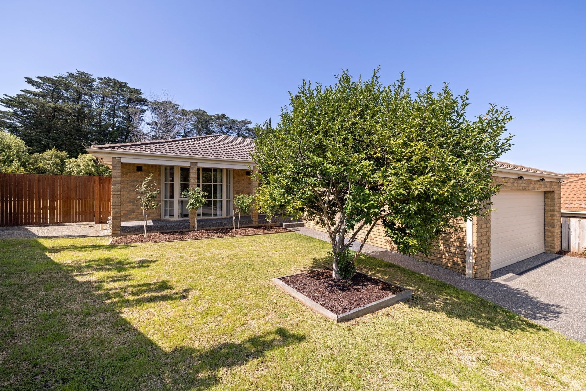 6 Mary Court, Berwick VIC 3806, Berwick - Image 1