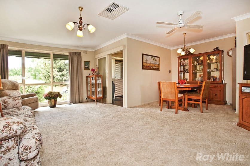 10 Greenwich Court, Glen Waverley VIC 3150, Glen Waverley - Thumbnail 4