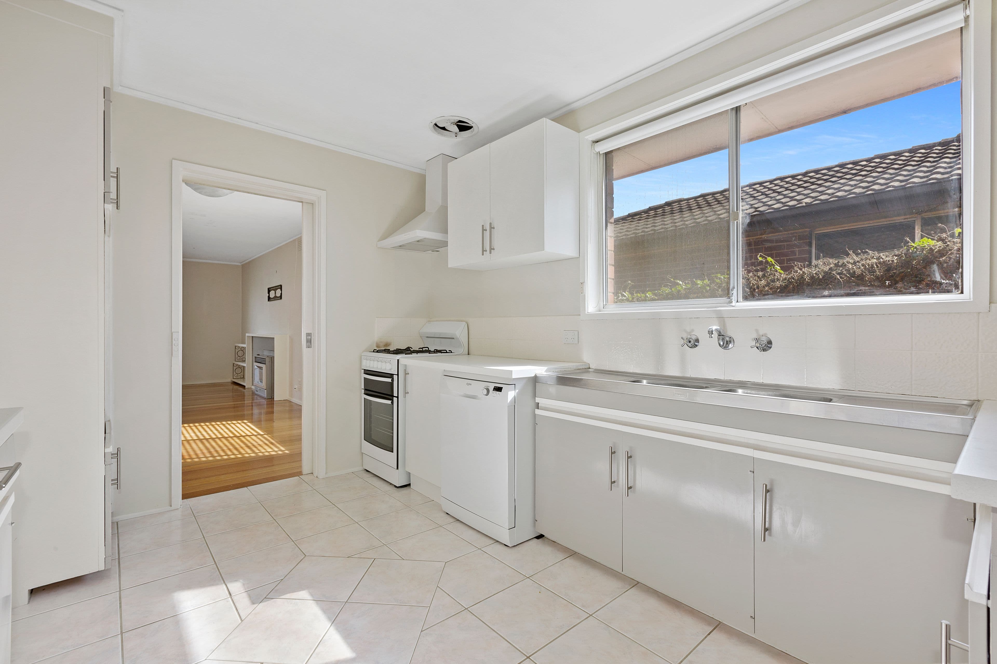 39 Karingal Drive, Frankston VIC 3199, Frankston - Thumbnail 2