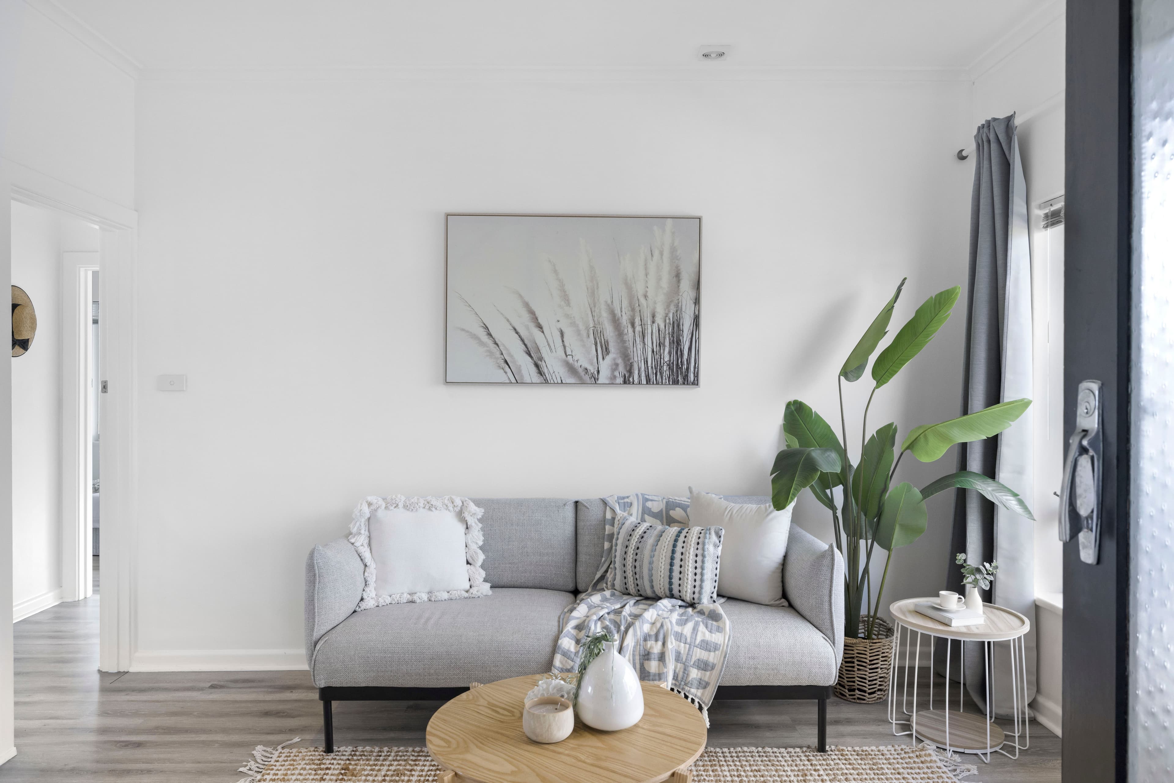 37 Honeybee Crescent, Calderwood, Calderwood - Thumbnail 2
