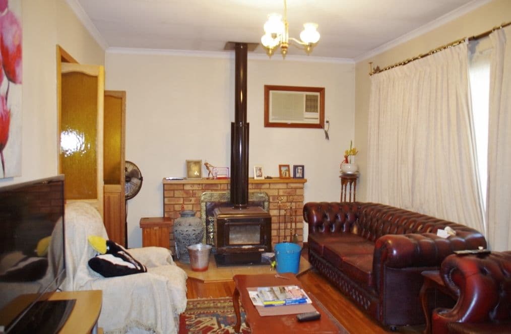 6 Kurrajong Avenue, Renmark SA 5341, Renmark - Thumbnail 5