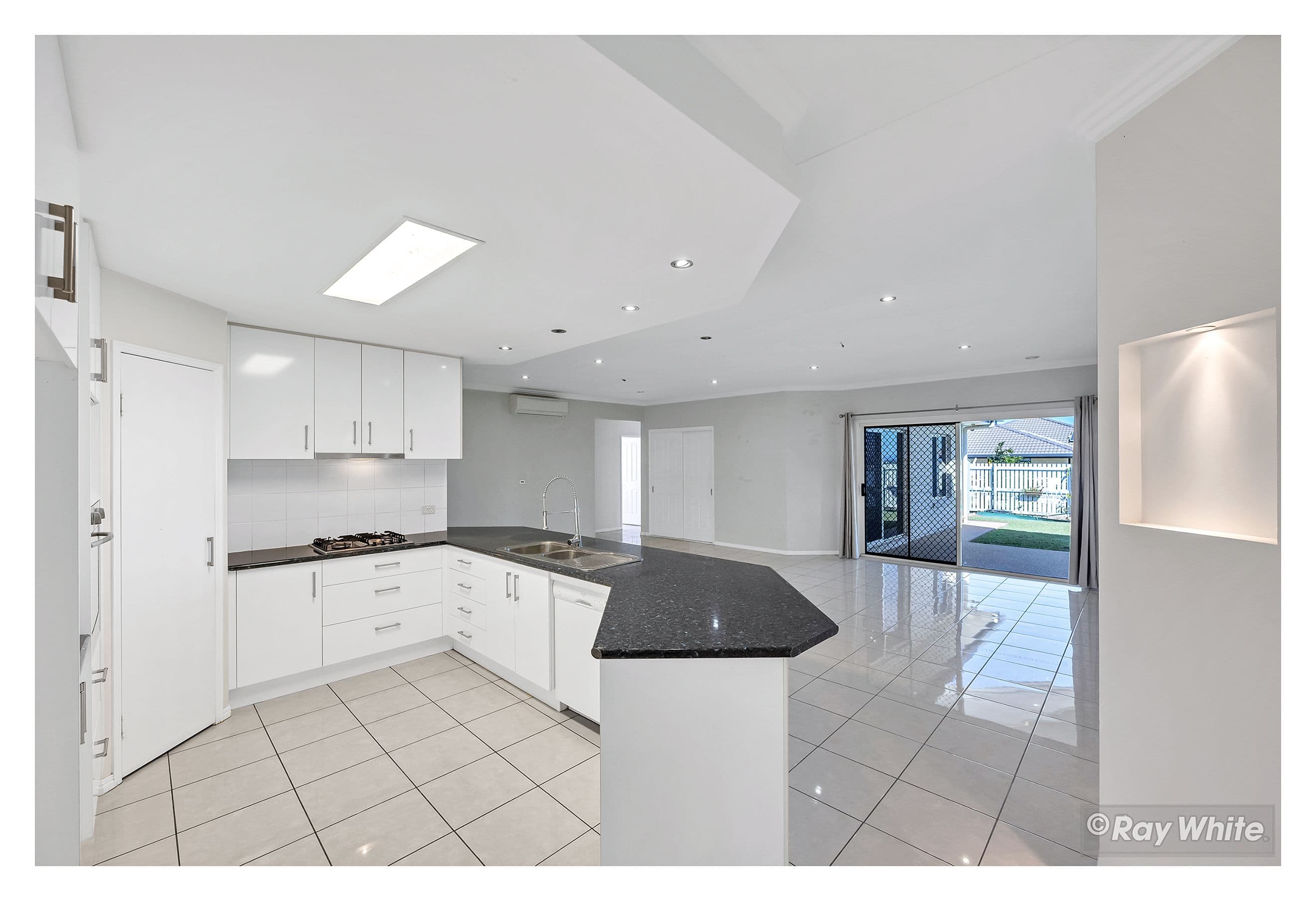 2 Skyline Drive, Norman Gardens QLD 4701, Norman Gardens - Thumbnail 4