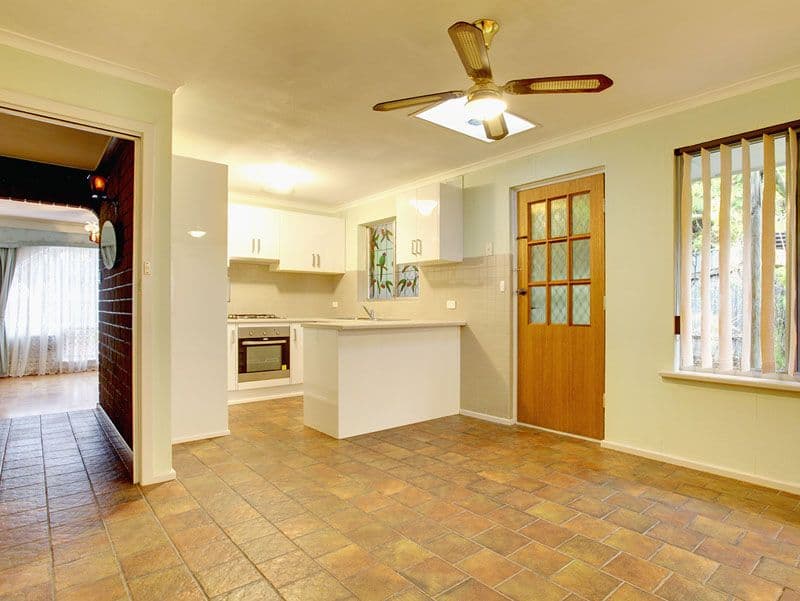 27 Woodstock Avenue, CHRISTIE DOWNS SA 5164, Christie Downs - Thumbnail 3