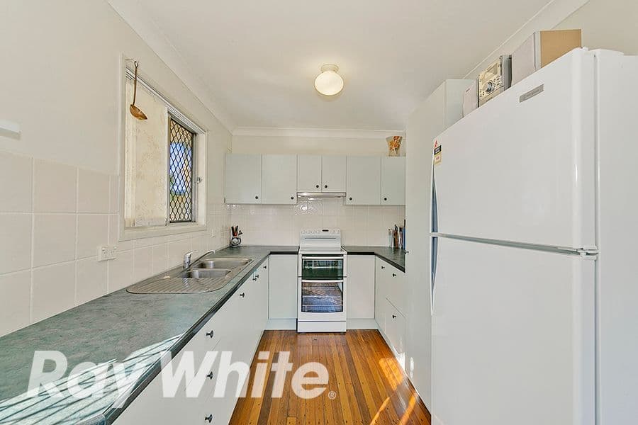 28 Victoria Street, Woodridge QLD 4114, Woodridge - Thumbnail 4