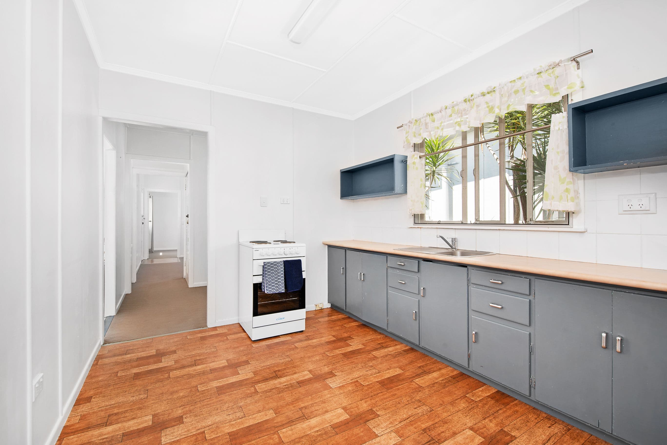 18 Sydney Street, Redcliffe QLD 4020, Redcliffe - Thumbnail 3