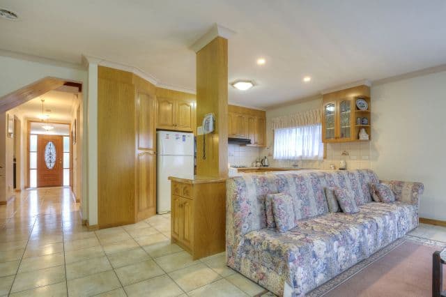 58 Leamington Street, Reservoir VIC 3073, Reservoir - Thumbnail 5