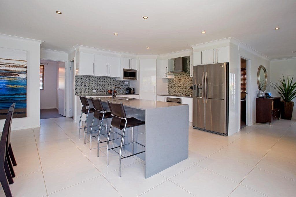 22 Pebble Beach Drive, RUNAWAY BAY QLD 4216, Runaway Bay - Thumbnail 5