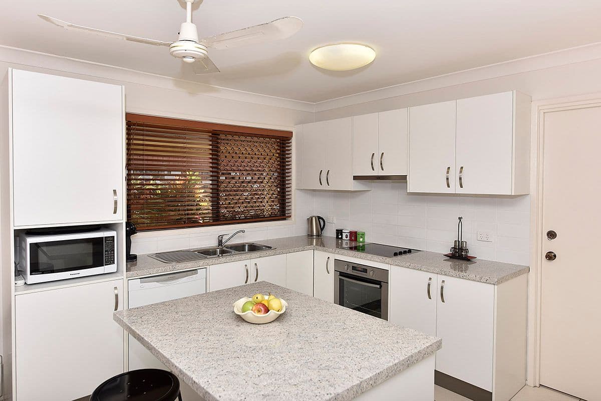 1 Glenalwyn Street, Holland Park QLD 4121, Holland Park - Thumbnail 4