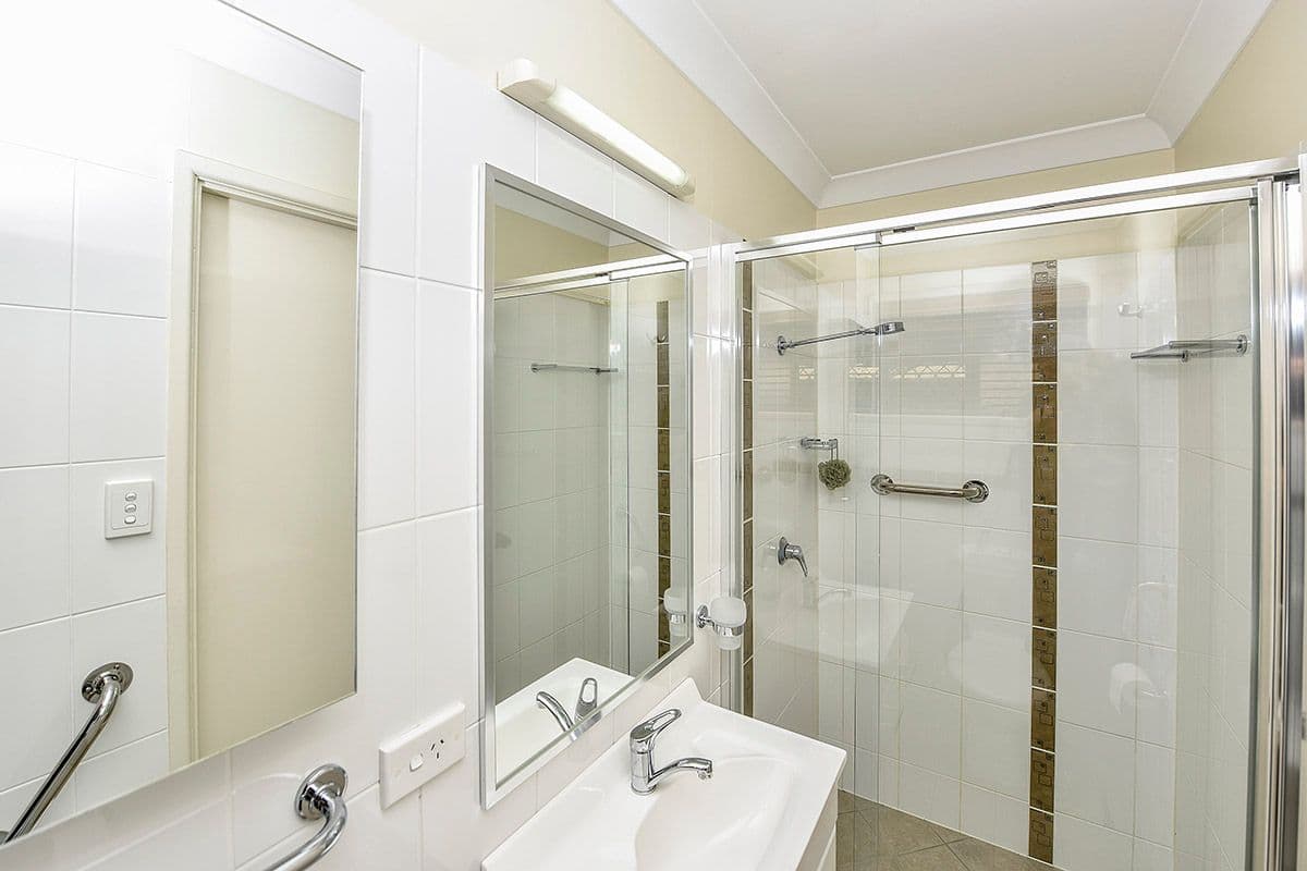 1 Glenalwyn Street, Holland Park QLD 4121, Holland Park - Thumbnail 6