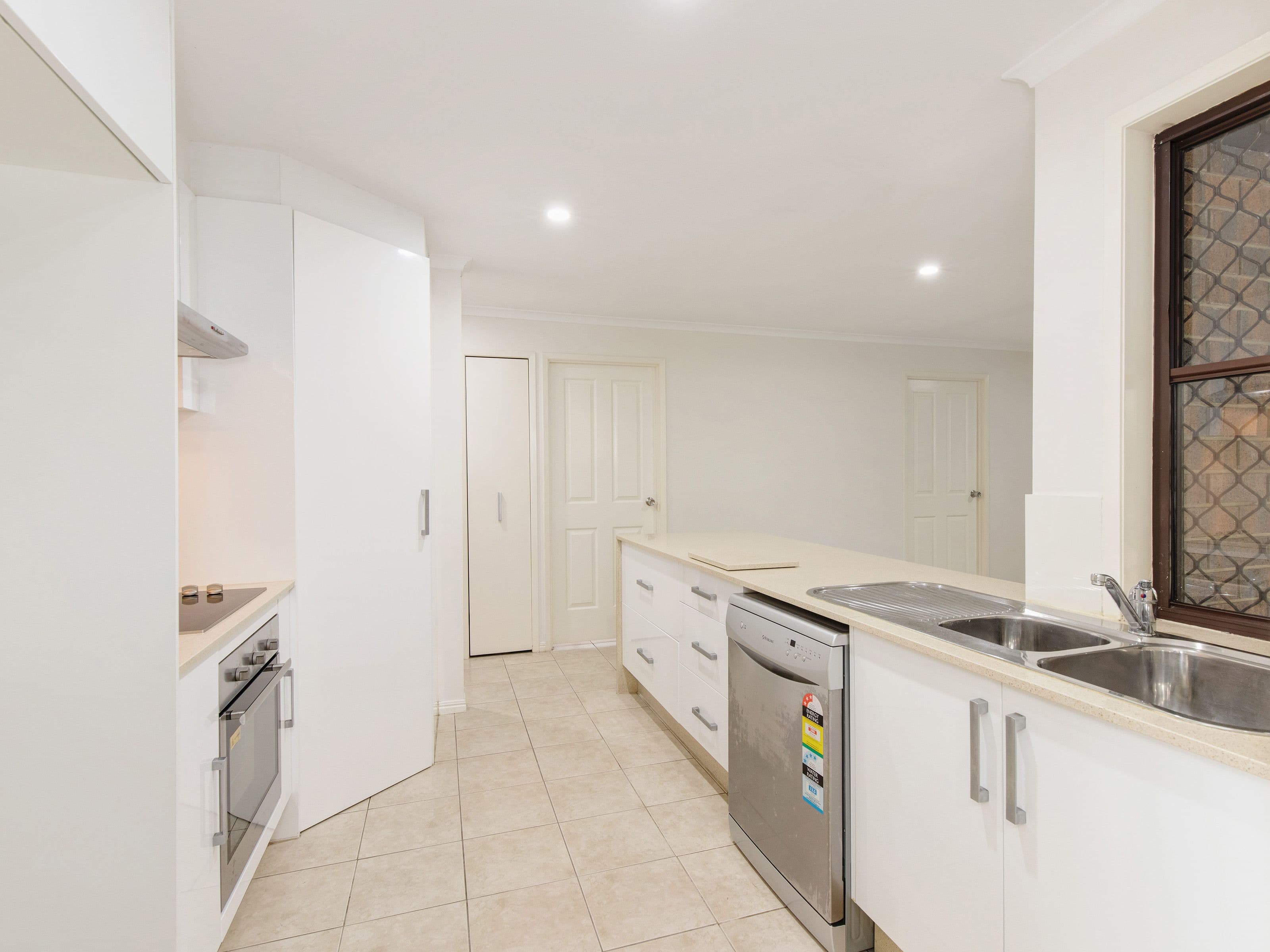 82 Alexander Drive, Highland Park QLD 4211, Highland Park - Thumbnail 6