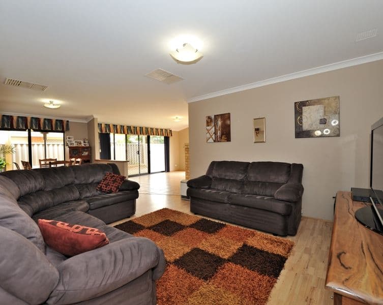 12 Paperbark Mews, WARNBRO WA 6169, Warnbro - Thumbnail 4