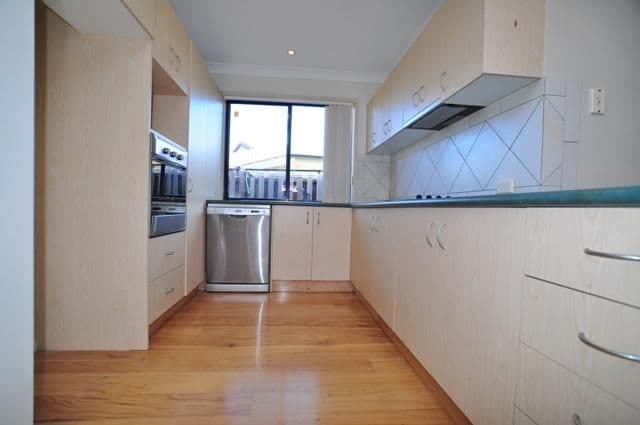 25 Meadowbank Drive, UPPER COOMERA QLD 4209, Upper Coomera - Thumbnail 4