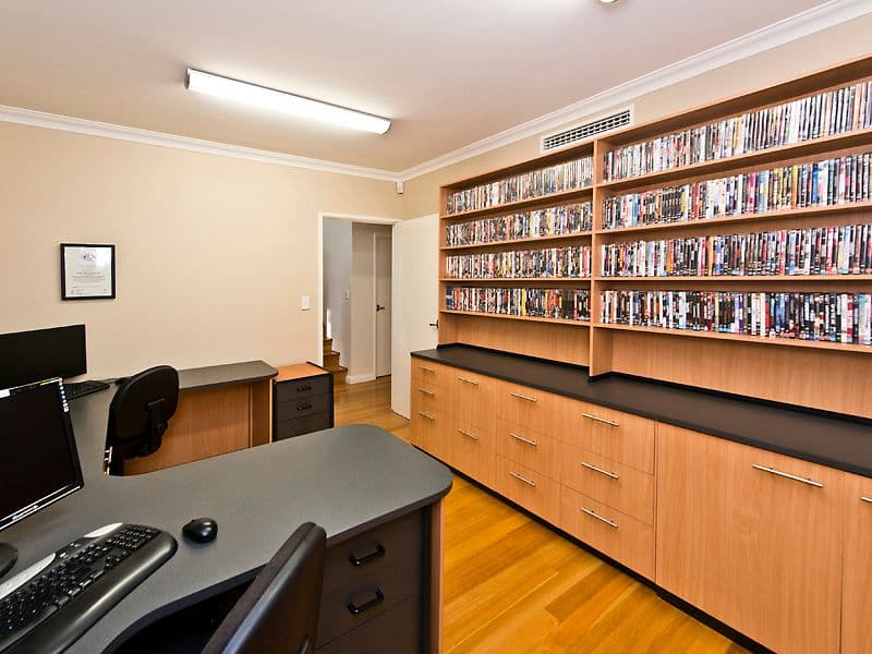 6 Illawarra Crescent, CANNING VALE WA 6155, Canning Vale - Thumbnail 7