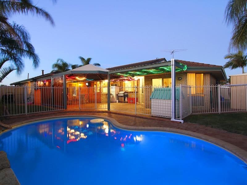36 Challenger Drive, THORNLIE WA 6108, Thornlie - Thumbnail 2