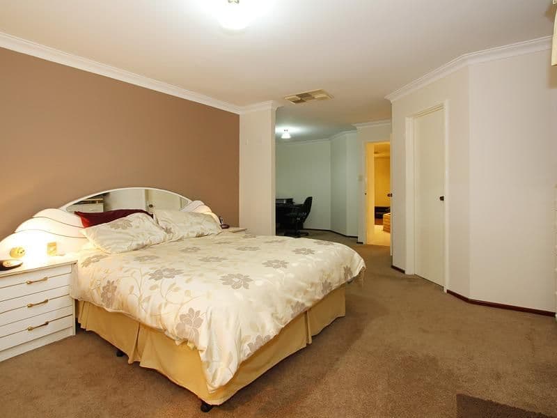 36 Challenger Drive, THORNLIE WA 6108, Thornlie - Thumbnail 8