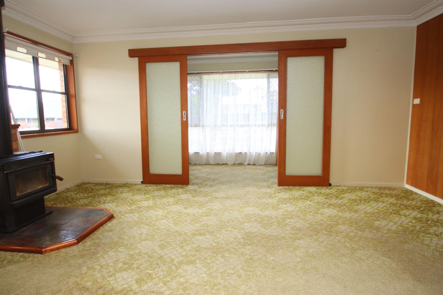 111 Miles Street, Tenterfield NSW 2372, Tenterfield - Thumbnail 2