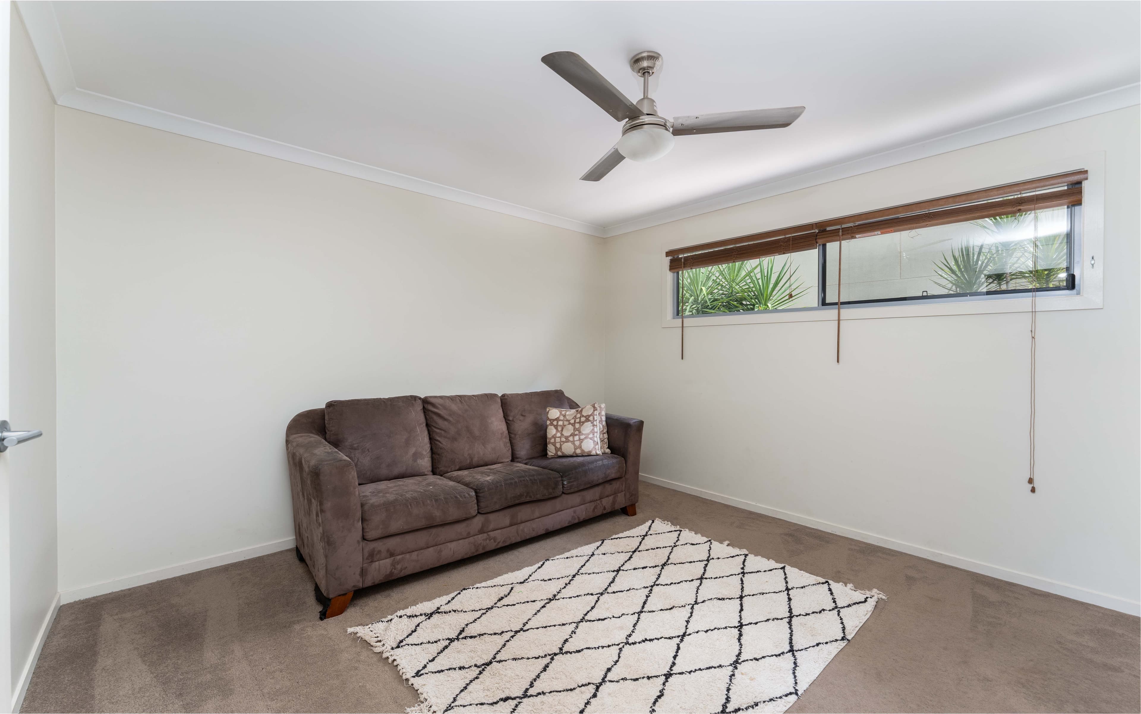 10 Longford Street, Emerald QLD 4720, Emerald - Thumbnail 6