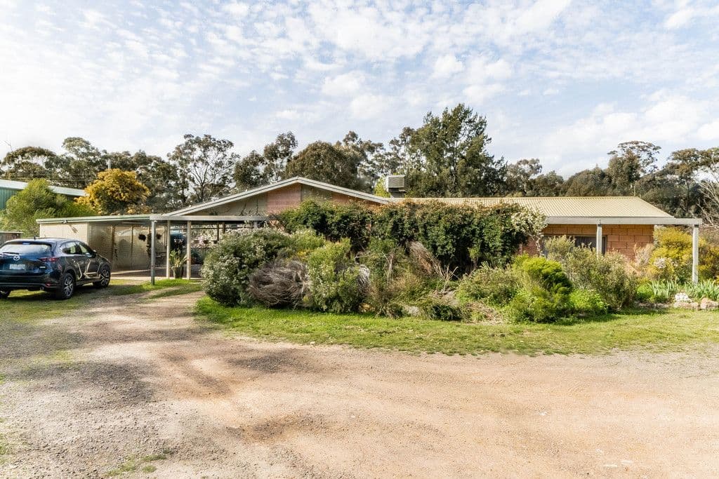 458 Olympic Parade, Maiden Gully VIC 3551, Maiden Gully - Thumbnail 3