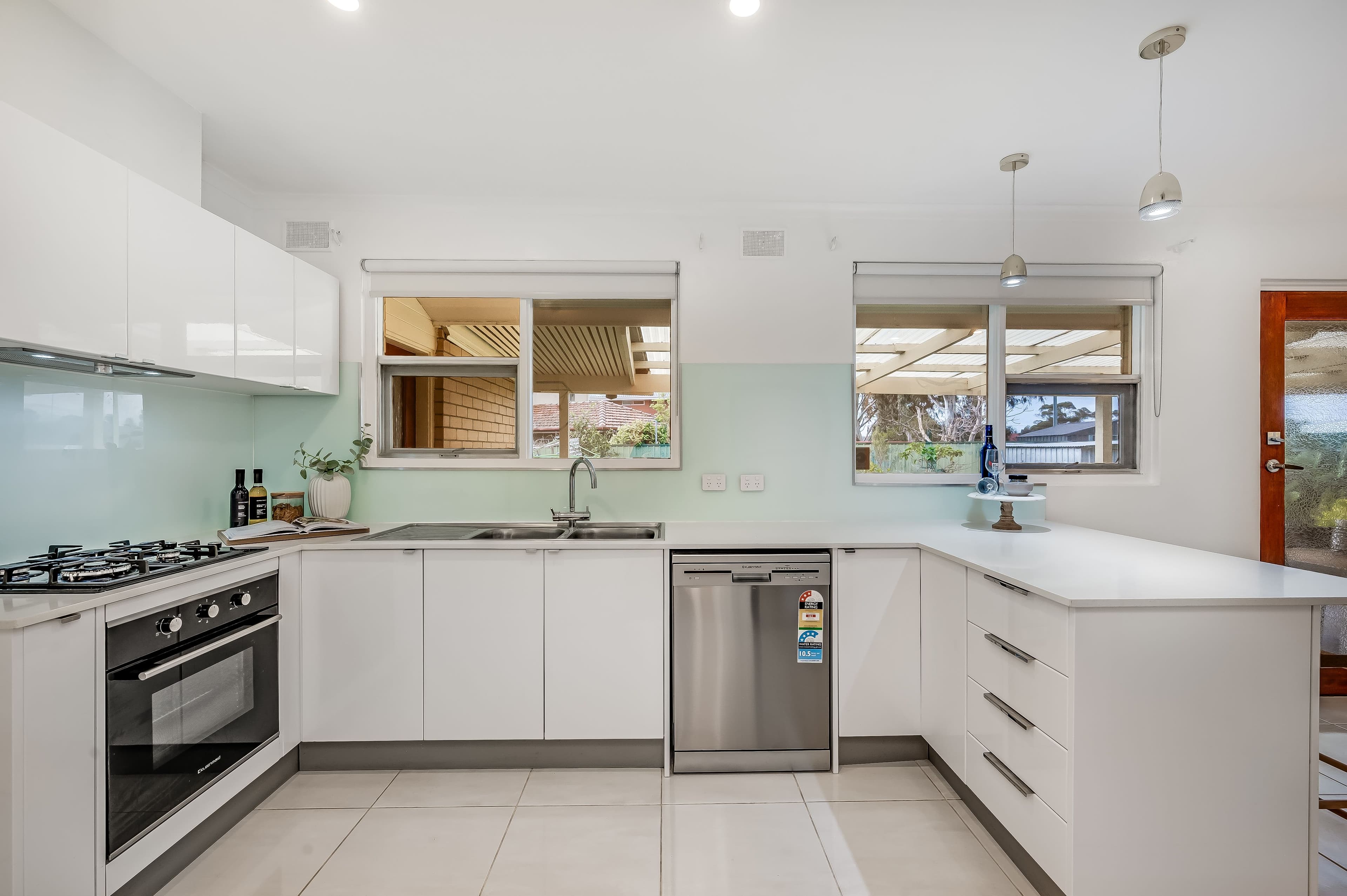 1 Duncan Avenue, Park Holme SA 5043, Park Holme - Thumbnail 4