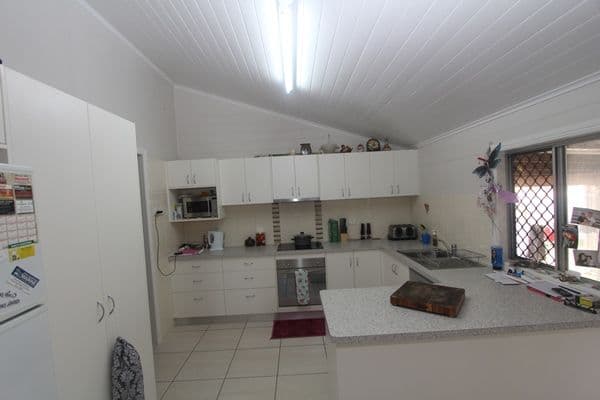 7 Innes Drive, DEERAGUN QLD 4818, Deeragun - Image 1