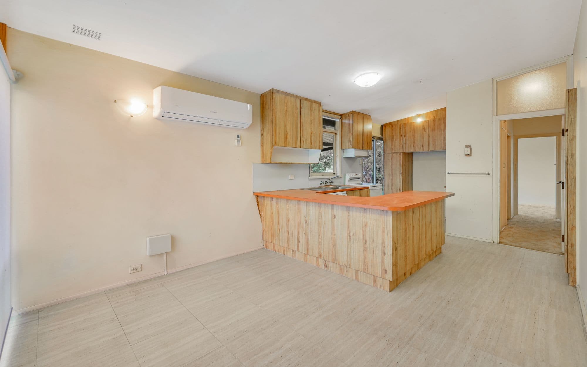 118 Macquarie Avenue, Campbelltown NSW 2560, Campbelltown - Thumbnail 3