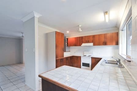 36 Catherine Crescent, JUBILEE POCKET QLD 4802, Jubilee Pocket - Thumbnail 4