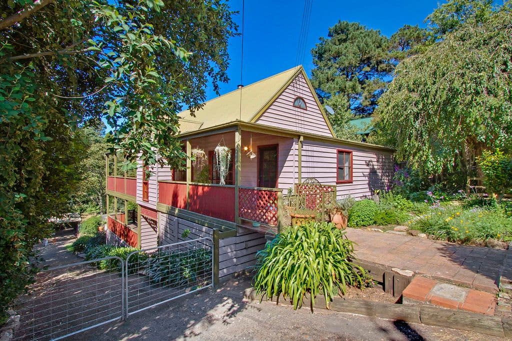 3 Pecks Road, Kurrajong Heights - Image 1
