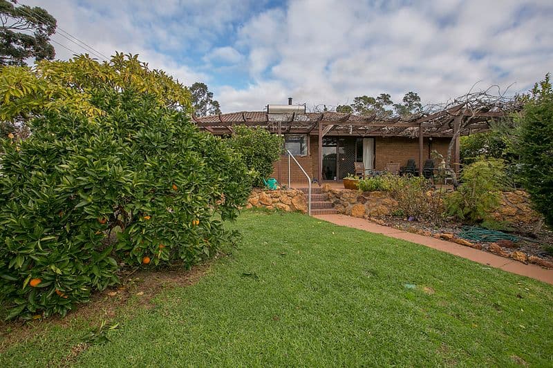 11 Tella Street, GOOSEBERRY HILL WA 6076, Gooseberry Hill - Thumbnail 3