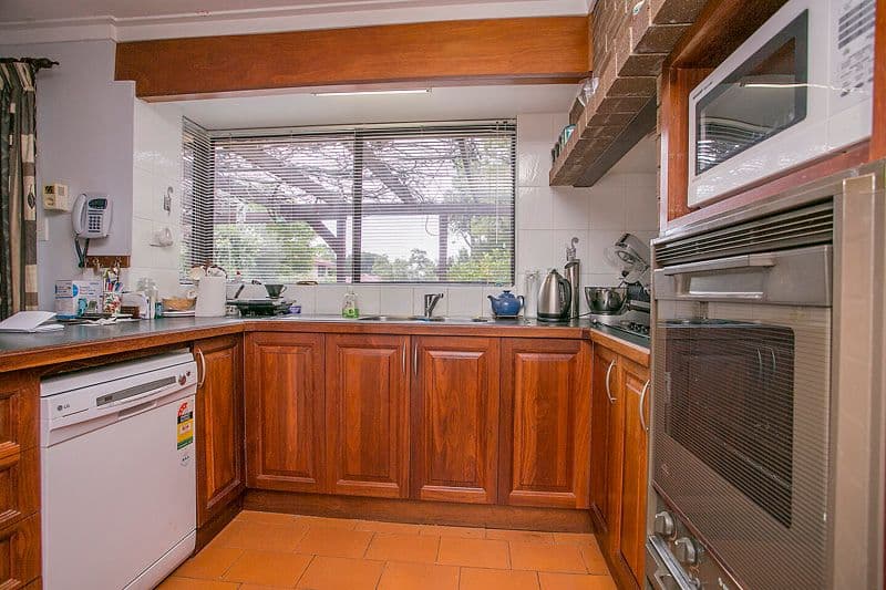 11 Tella Street, GOOSEBERRY HILL WA 6076, Gooseberry Hill - Thumbnail 6