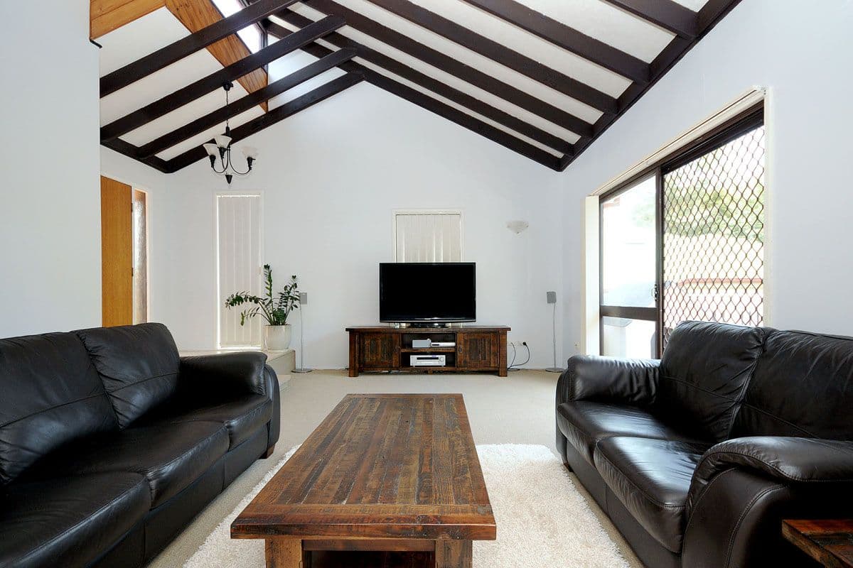 9 Spies Court, MOUNT LOFTY QLD 4350, Mount Lofty - Thumbnail 3