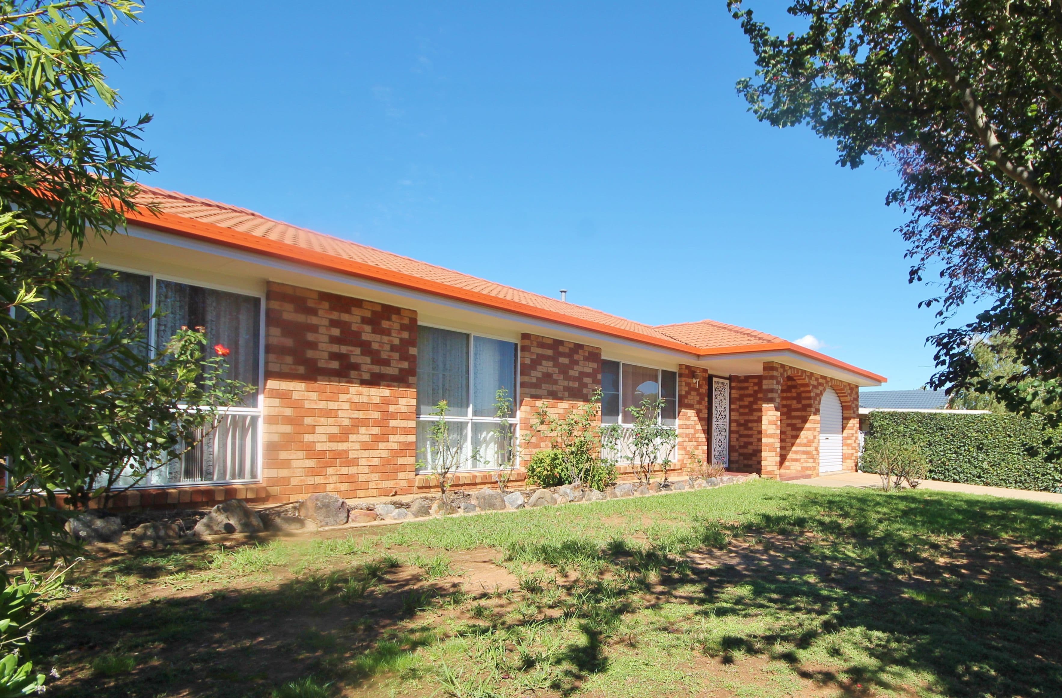 56 Back Creek Road, Young - Thumbnail 2