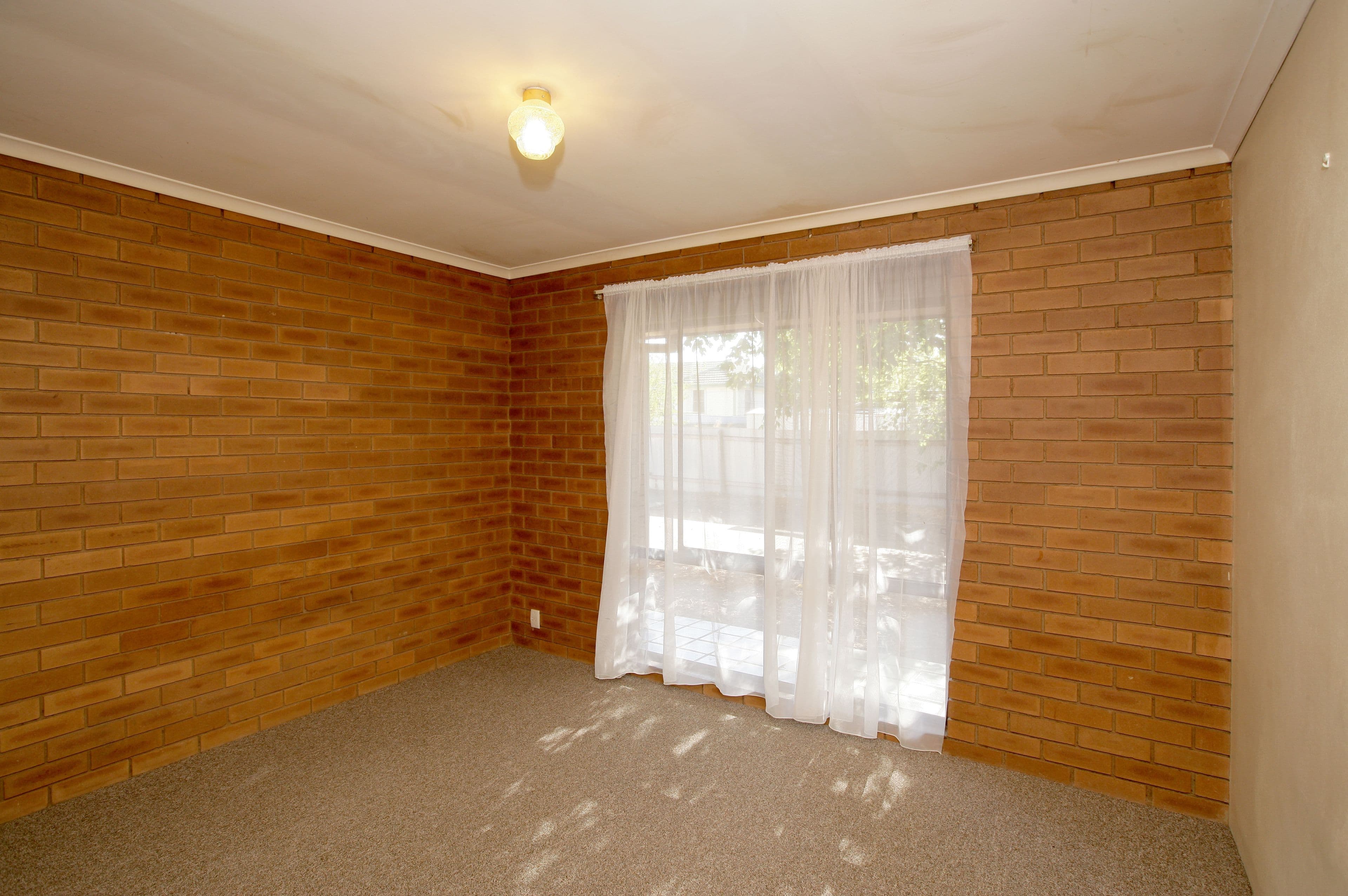 6 Kokoda Street, Ashmont - Thumbnail 4