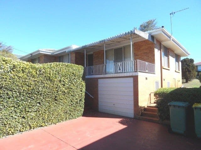 11 Catto Street, CENTENARY HEIGHTS QLD 4350, Centenary Heights - Thumbnail 8