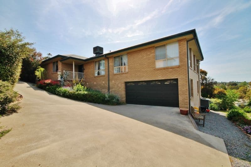 120 Edwards Street, Young NSW 2594, Young - Image 1