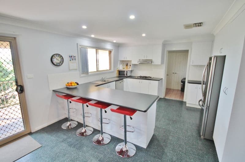 120 Edwards Street, Young NSW 2594, Young - Thumbnail 2