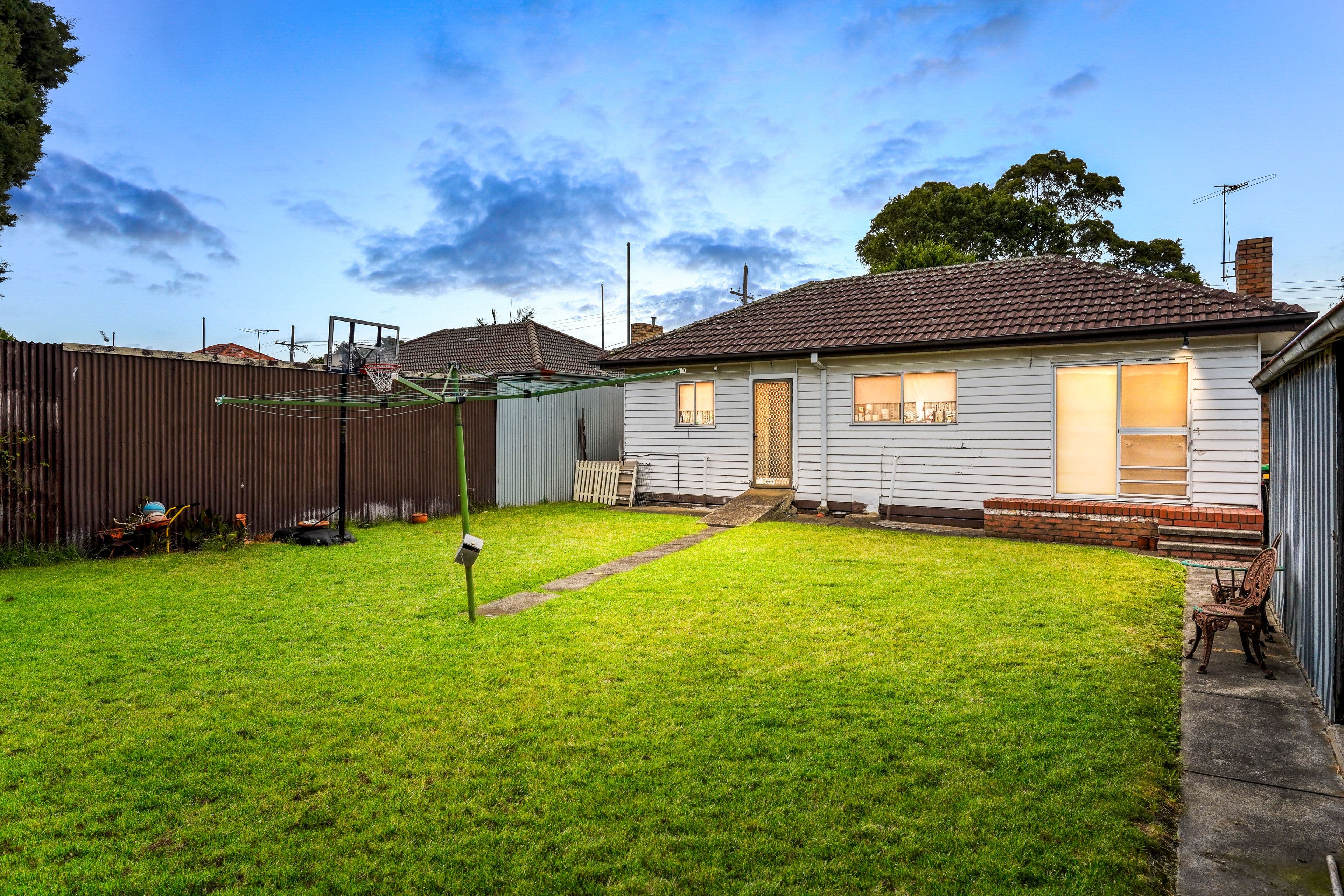 8 Wardale Road, Springvale South VIC 3172, Springvale South - Thumbnail 3