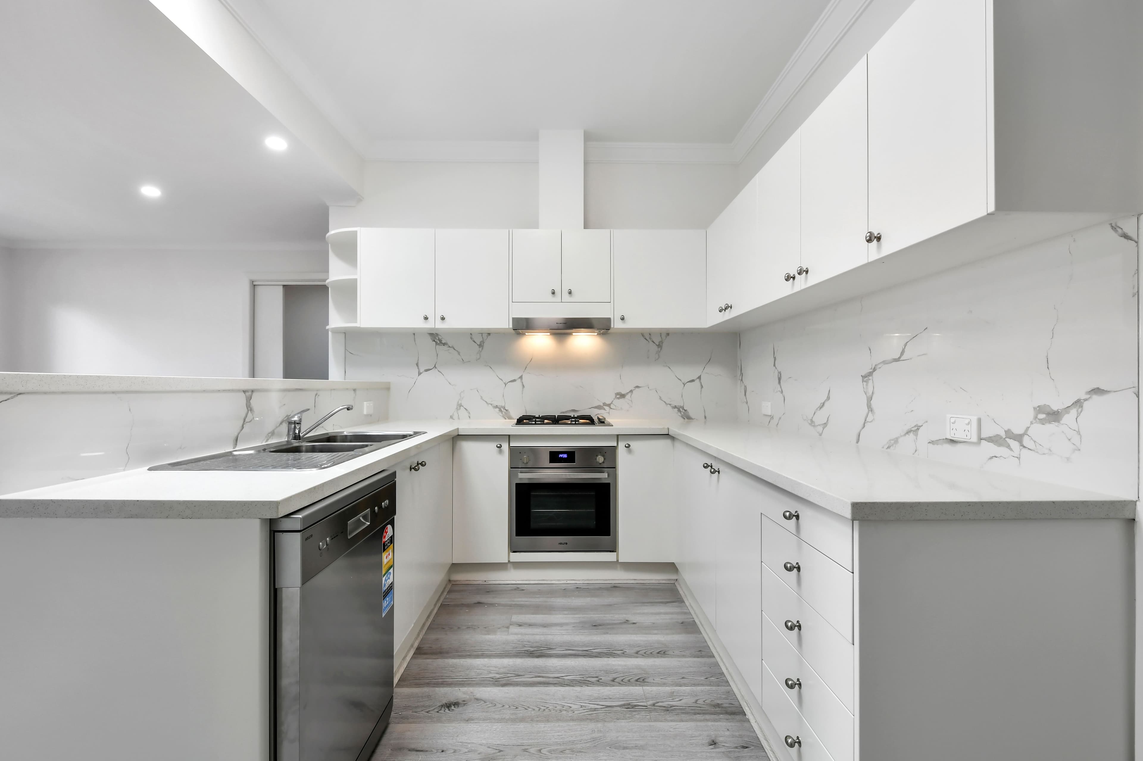 1 Lorraine Street, Frankston VIC 3199, Frankston - Thumbnail 4