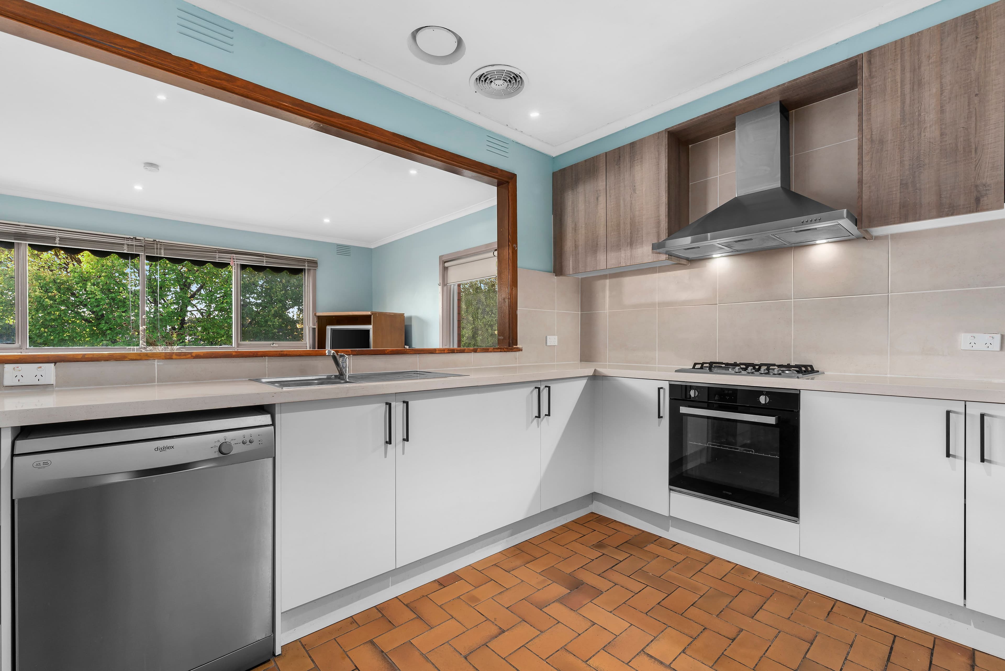 28 Winton Street, Burwood VIC 3125, Burwood - Thumbnail 2