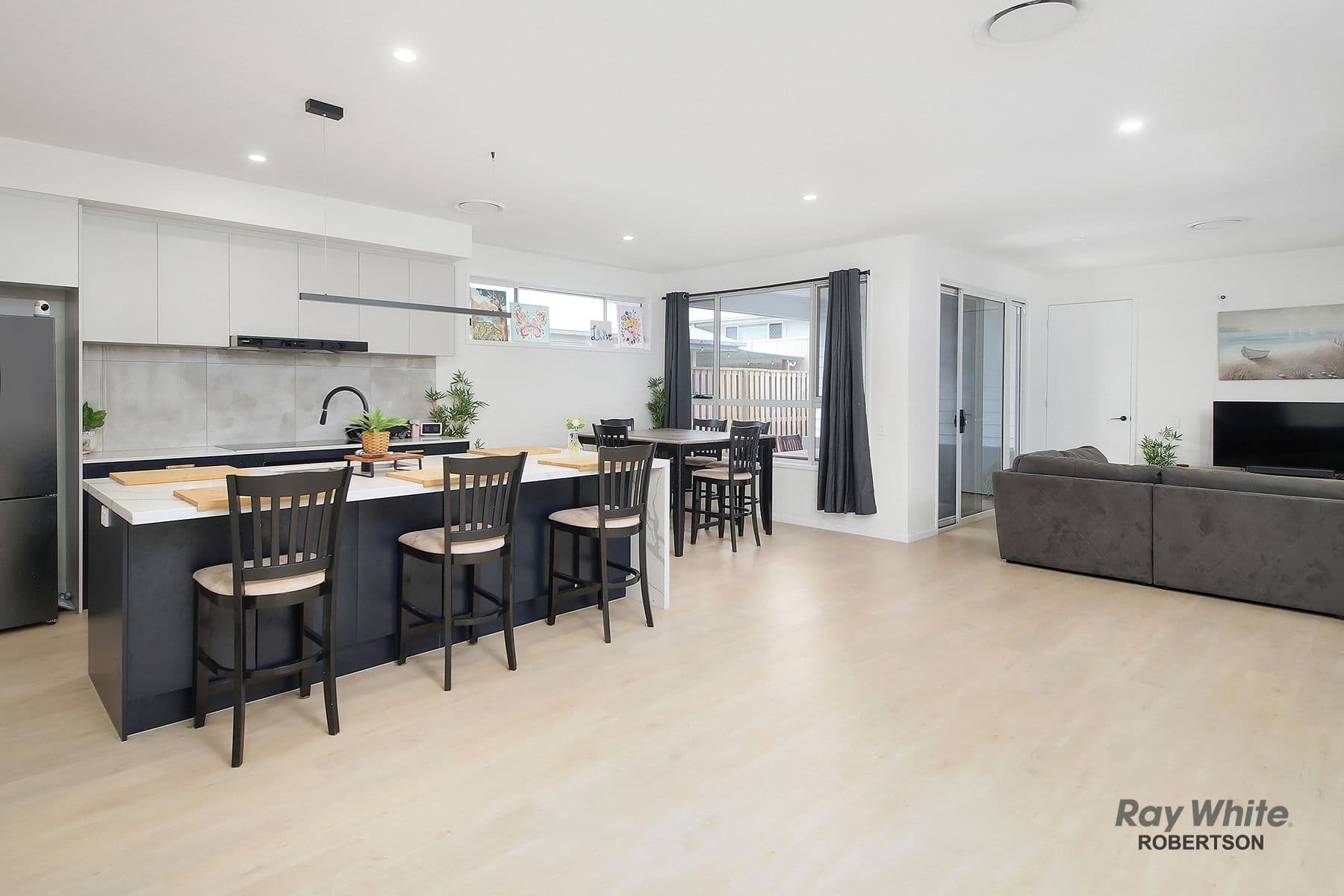 28 Garden Road, Greenbank QLD 4124, Greenbank - Thumbnail 3