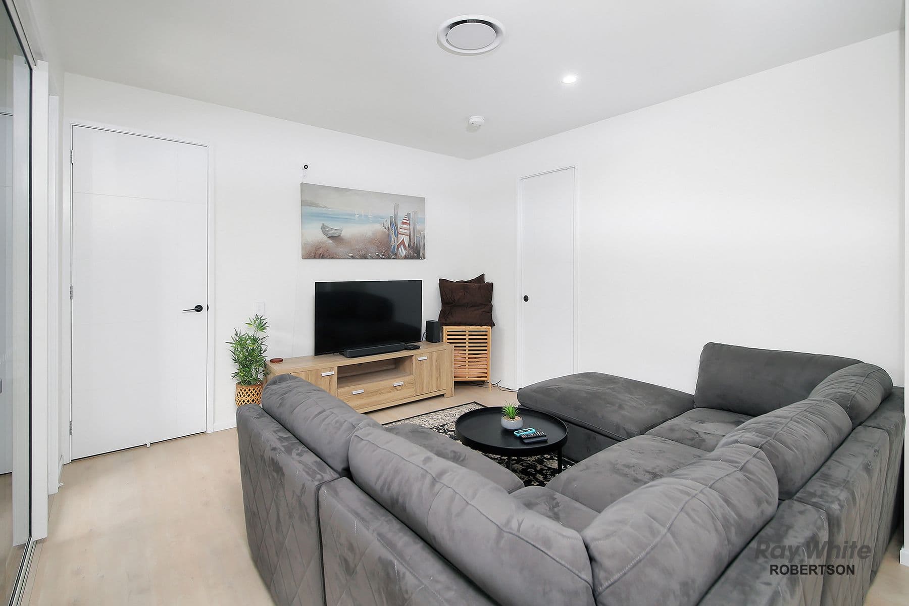 28 Garden Road, Greenbank QLD 4124, Greenbank - Thumbnail 8