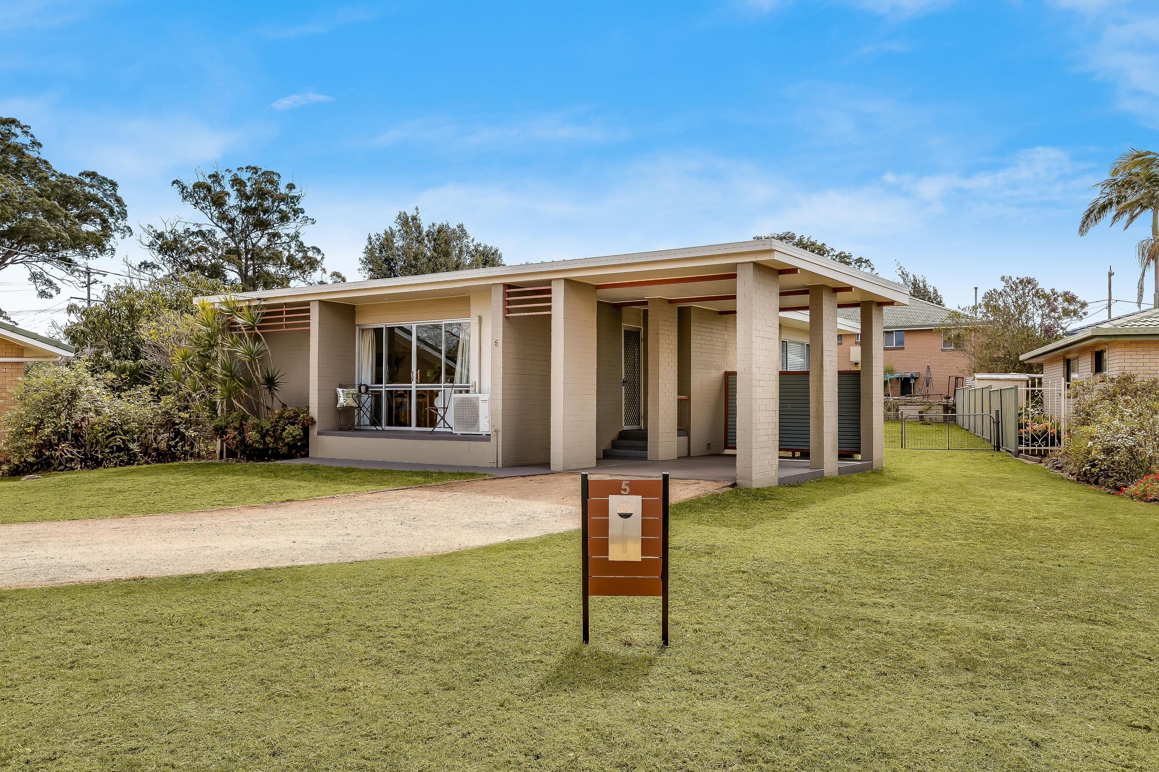 5 Garvey Street, Mount Lofty QLD 4350, Mount Lofty - Thumbnail 2