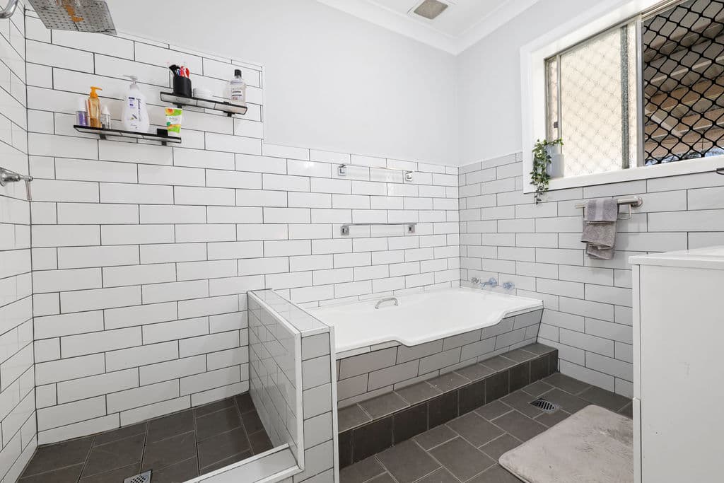 66 Boyd Street, Kelso, NSW, 2795, Kelso - Thumbnail 8
