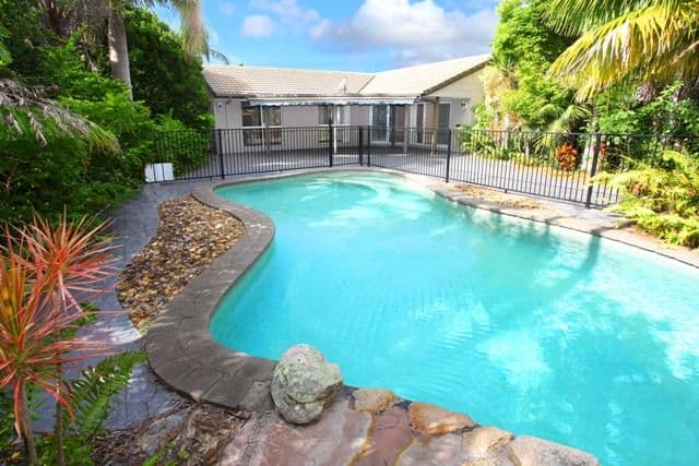 4 Bon Aire Court, CLEAR ISLAND WATERS QLD 4226, Clear Island Waters - Image 1