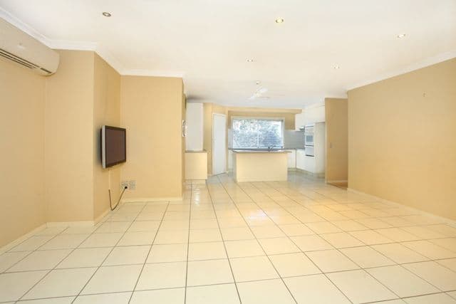 4 Bon Aire Court, CLEAR ISLAND WATERS QLD 4226, Clear Island Waters - Thumbnail 7