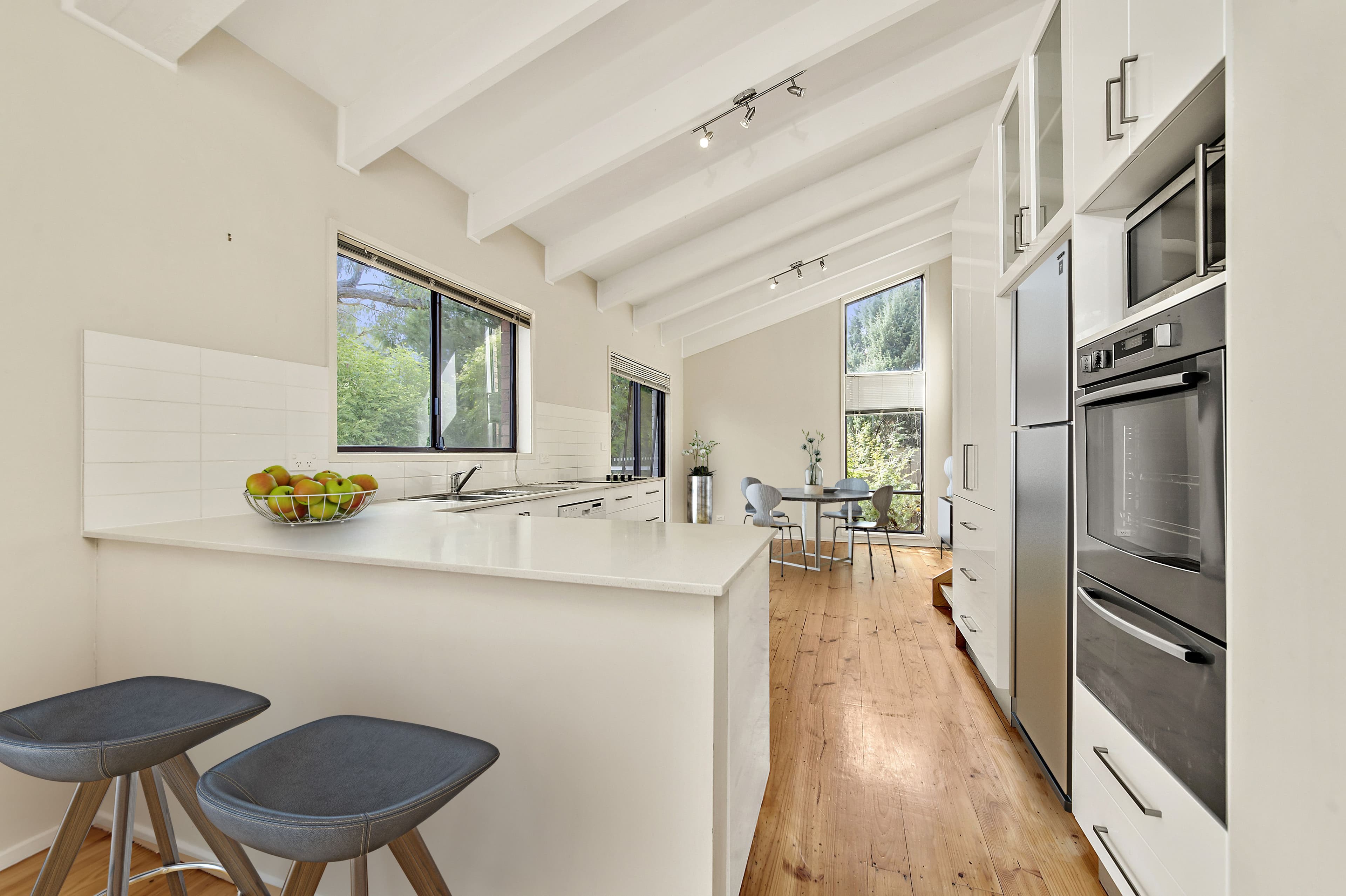 220 Bugden Avenue, Fadden ACT 2904, Fadden - Thumbnail 5