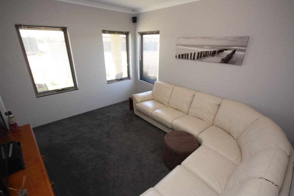 3 Dennart Street, CAVERSHAM WA 6055, Caversham - Thumbnail 3