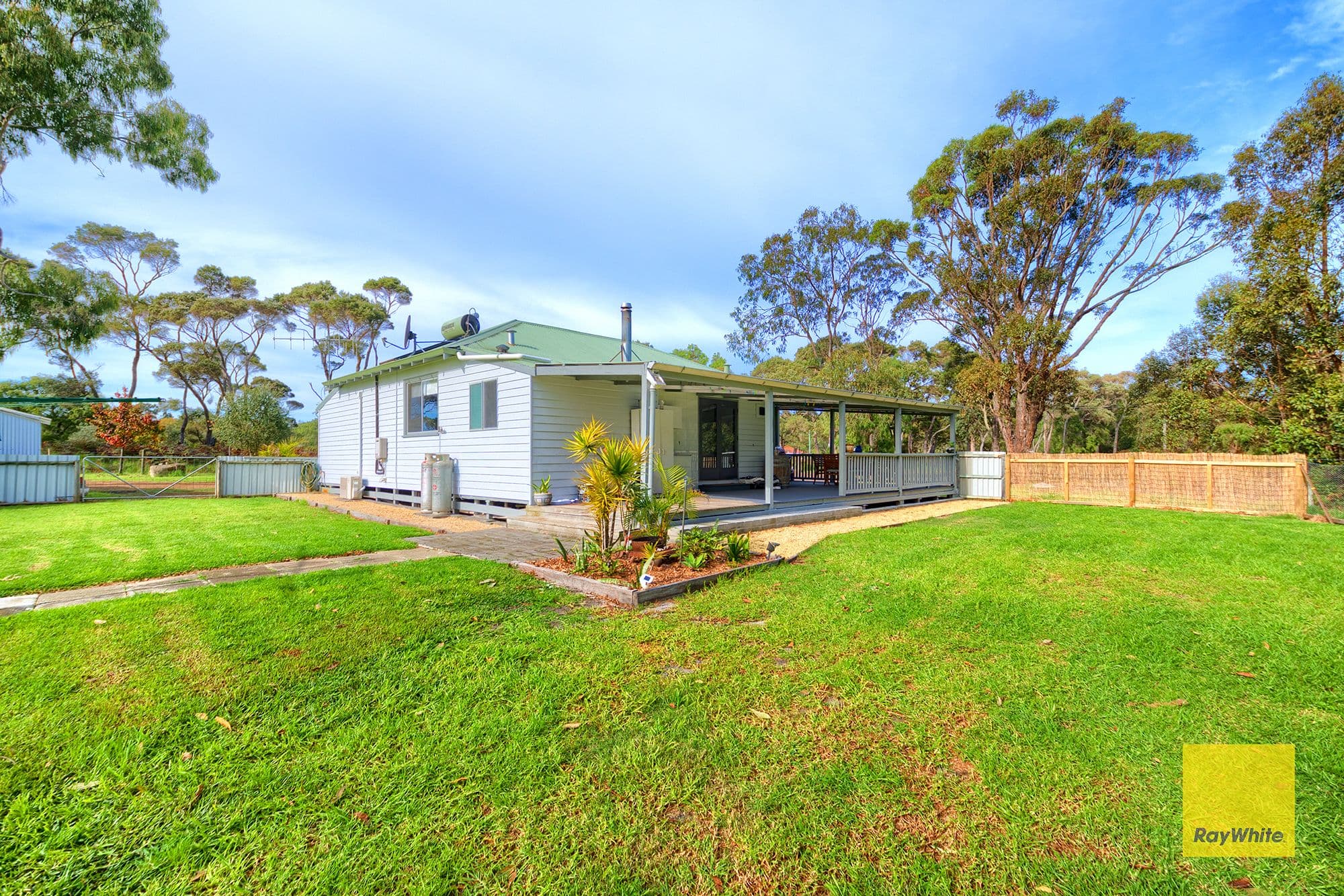 82 Gledhow West Road, Robinson WA 6330, Robinson - Image 1