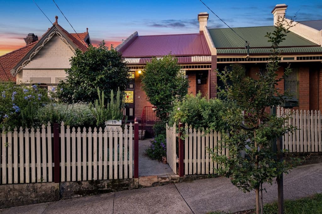 10 Terminus Street, Petersham - Image 1