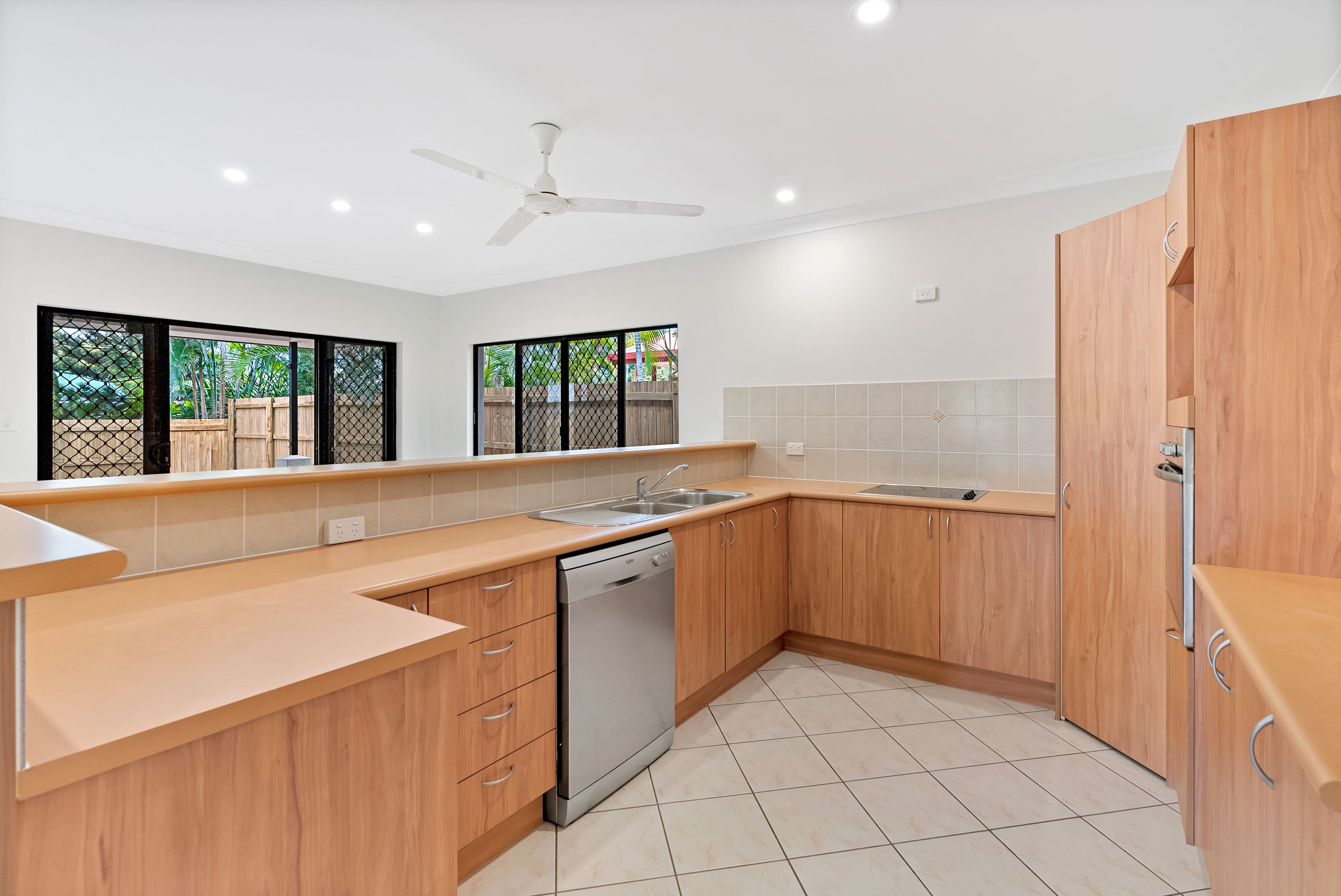 18 Etty Street, Kewarra Beach QLD 4879, Kewarra Beach - Thumbnail 3