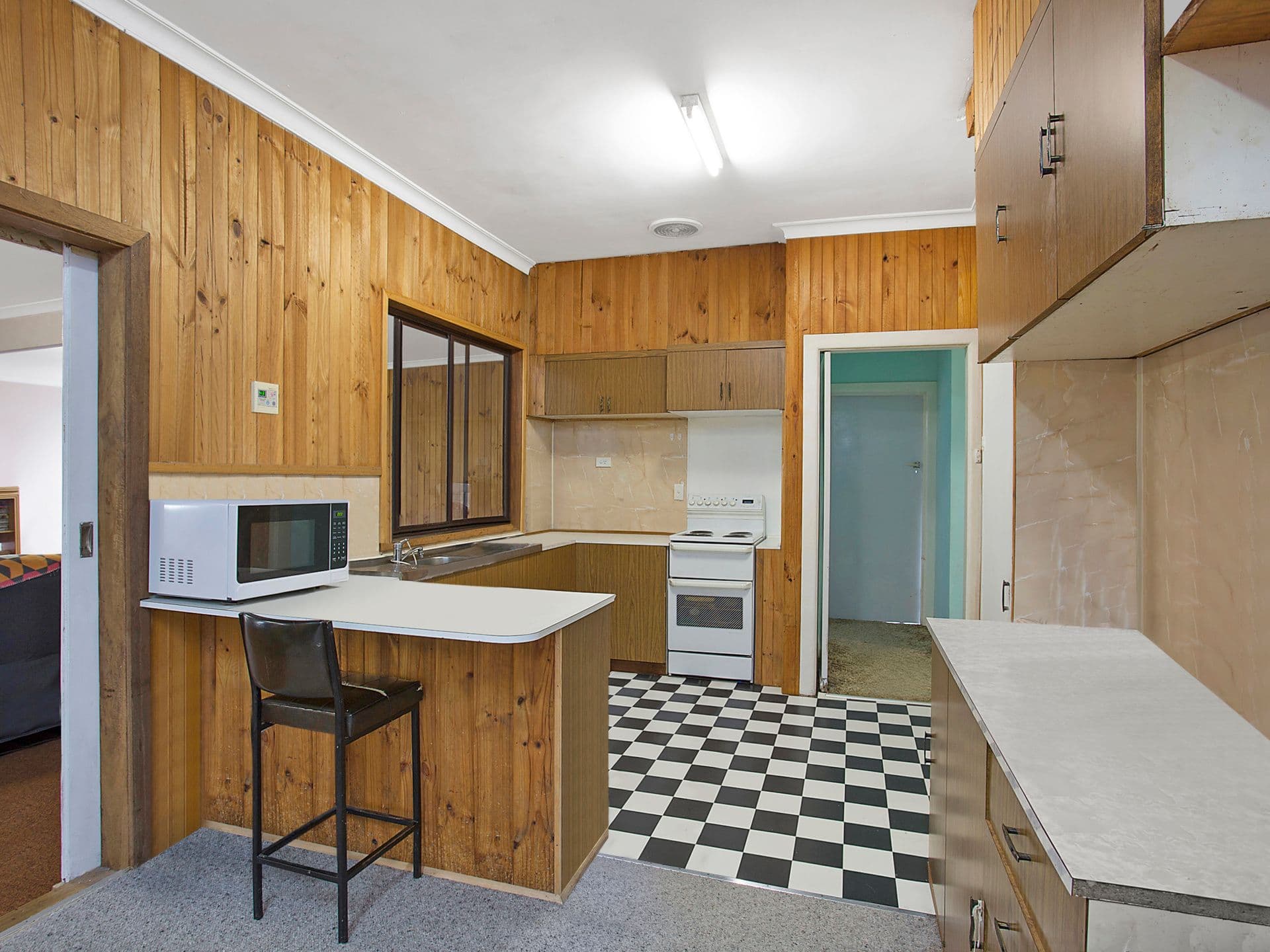 98 Victoria Street, Cobden VIC 3266, Cobden - Thumbnail 3